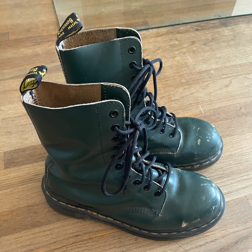 Dr. Martens boots -green